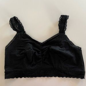 NWOT | Torrid | Black Lace Bralette - No wires/lining | Torrid Size 2